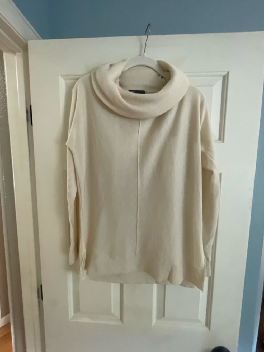 Vince women’s sweater size small